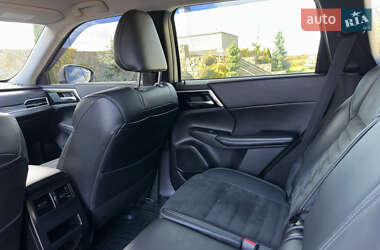 Позашляховик / Кросовер Mitsubishi Outlander 2022 в  фото 77 Позашляховик / Кросовер Mitsubishi Outlander 2022 в