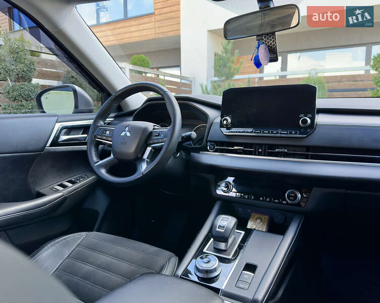Позашляховик / Кросовер Mitsubishi Outlander 2022 в Стрию фото 79 Позашляховик / Кросовер Mitsubishi Outlander 2022 в Стрию