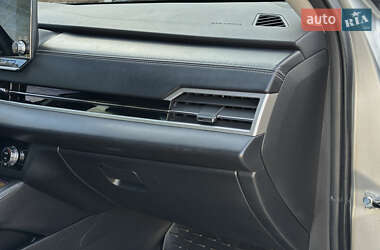 Позашляховик / Кросовер Mitsubishi Outlander 2022 в  фото 96 Позашляховик / Кросовер Mitsubishi Outlander 2022 в