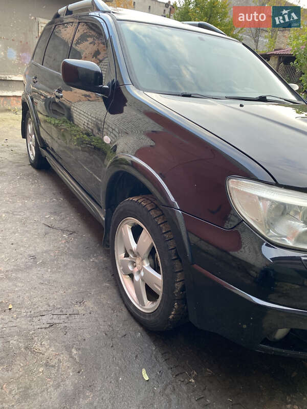 Позашляховик / Кросовер Mitsubishi Outlander 2006 в Конотопі