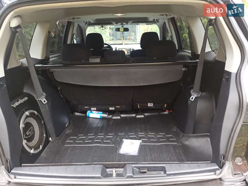 Внедорожник / Кроссовер Mitsubishi Outlander 2010 в Каменском фото 3 Внедорожник / Кроссовер Mitsubishi Outlander 2010 в Каменском