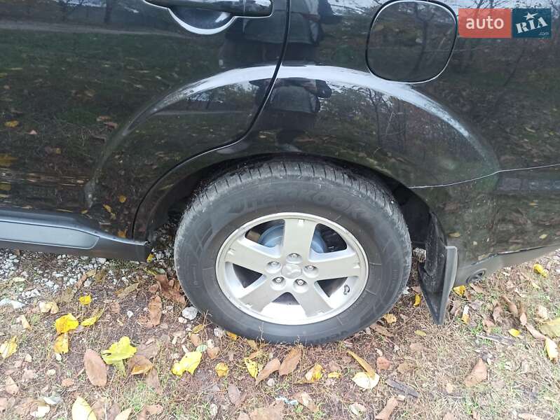 Внедорожник / Кроссовер Mitsubishi Outlander 2010 в Каменском фото 5 Внедорожник / Кроссовер Mitsubishi Outlander 2010 в Каменском