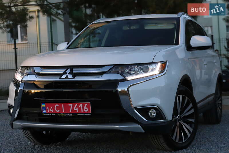 Внедорожник / Кроссовер Mitsubishi Outlander 2018 в Дрогобыче фото 2 Внедорожник / Кроссовер Mitsubishi Outlander 2018 в Дрогобыче