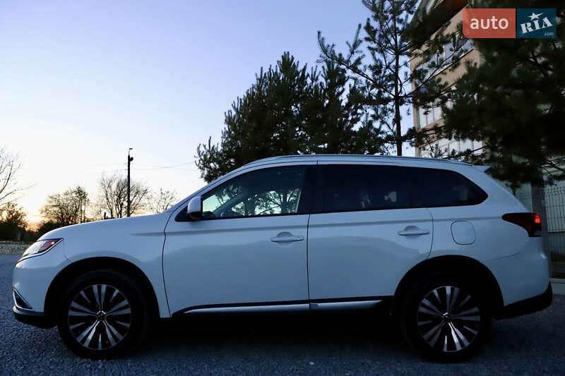 Внедорожник / Кроссовер Mitsubishi Outlander 2018 в Дрогобыче фото 35 Внедорожник / Кроссовер Mitsubishi Outlander 2018 в Дрогобыче