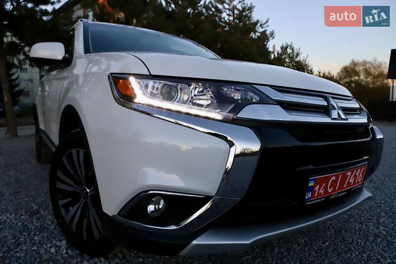 Внедорожник / Кроссовер Mitsubishi Outlander 2018 в Дрогобыче фото 22 Внедорожник / Кроссовер Mitsubishi Outlander 2018 в Дрогобыче
