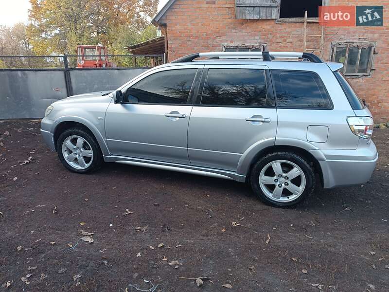 Внедорожник / Кроссовер Mitsubishi Outlander 2007 в Зенькове
