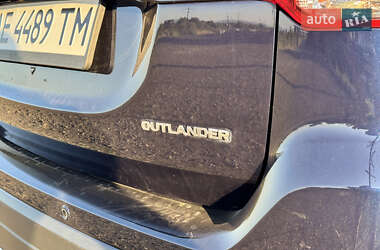 Позашляховик / Кросовер Mitsubishi Outlander 2017 в  фото 8 Позашляховик / Кросовер Mitsubishi Outlander 2017 в