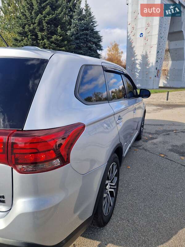 Позашляховик / Кросовер Mitsubishi Outlander 2016 в Харкові фото 3 Позашляховик / Кросовер Mitsubishi Outlander 2016 в Харкові