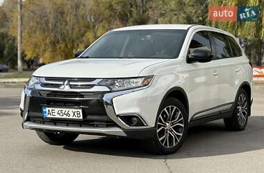 Позашляховик / Кросовер Mitsubishi Outlander 2015 в Дніпрі