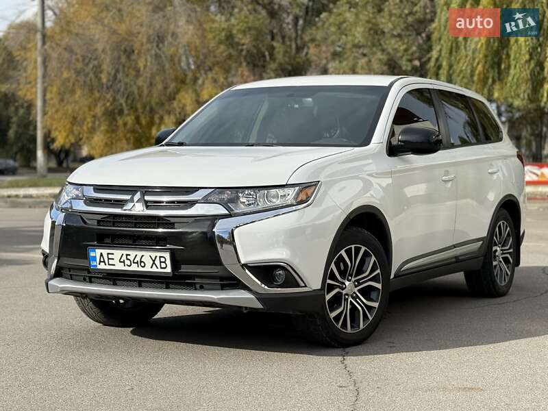 Внедорожник / Кроссовер Mitsubishi Outlander 2015 в Днепре фото 3 Внедорожник / Кроссовер Mitsubishi Outlander 2015 в Днепре
