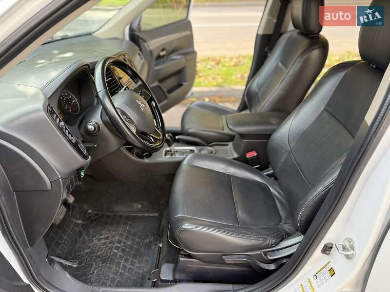 Внедорожник / Кроссовер Mitsubishi Outlander 2015 в Днепре фото 10 Внедорожник / Кроссовер Mitsubishi Outlander 2015 в Днепре