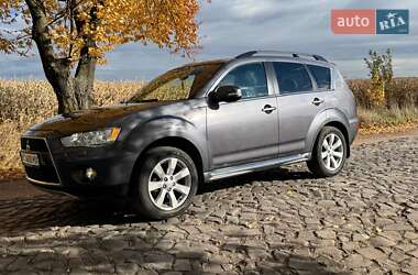 Позашляховик / Кросовер Mitsubishi Outlander 2011 в  фото 31 Позашляховик / Кросовер Mitsubishi Outlander 2011 в