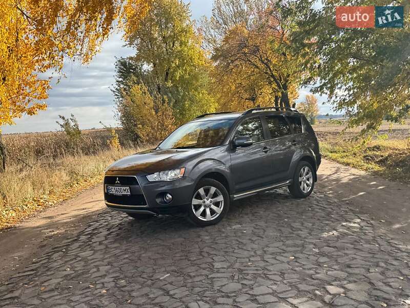 Внедорожник / Кроссовер Mitsubishi Outlander 2011 в Владимире фото 36 Внедорожник / Кроссовер Mitsubishi Outlander 2011 в Владимире