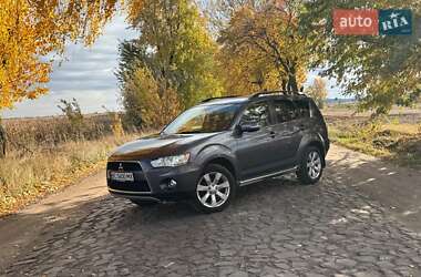 Позашляховик / Кросовер Mitsubishi Outlander 2011 в  фото 36 Позашляховик / Кросовер Mitsubishi Outlander 2011 в
