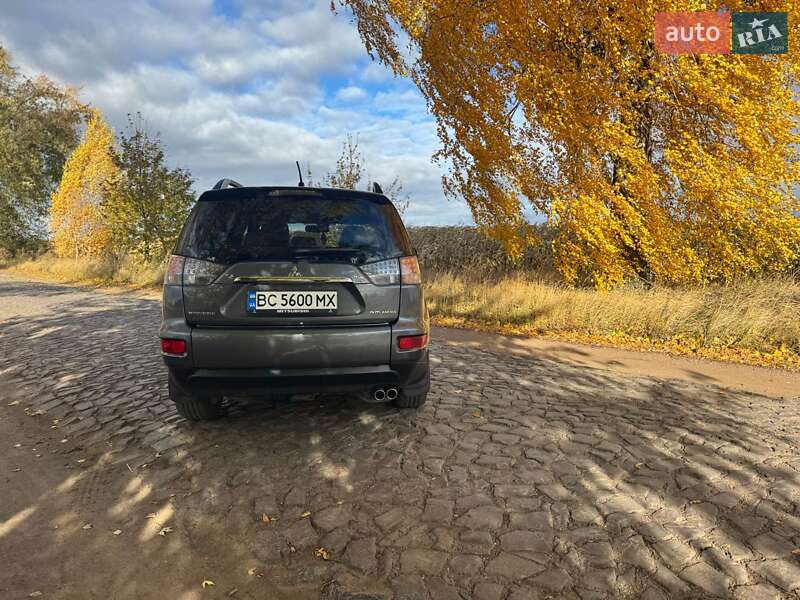 Внедорожник / Кроссовер Mitsubishi Outlander 2011 в Владимире фото 40 Внедорожник / Кроссовер Mitsubishi Outlander 2011 в Владимире