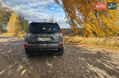 Позашляховик / Кросовер Mitsubishi Outlander 2011 в  фото 40 Позашляховик / Кросовер Mitsubishi Outlander 2011 в