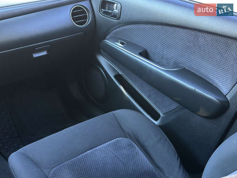 Позашляховик / Кросовер Mitsubishi Outlander 2006 в Києві фото 32 Позашляховик / Кросовер Mitsubishi Outlander 2006 в Києві