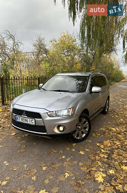 Позашляховик / Кросовер Mitsubishi Outlander 2009 в Радивиліві