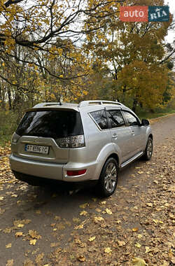 Позашляховик / Кросовер Mitsubishi Outlander 2009 в  фото 9 Позашляховик / Кросовер Mitsubishi Outlander 2009 в