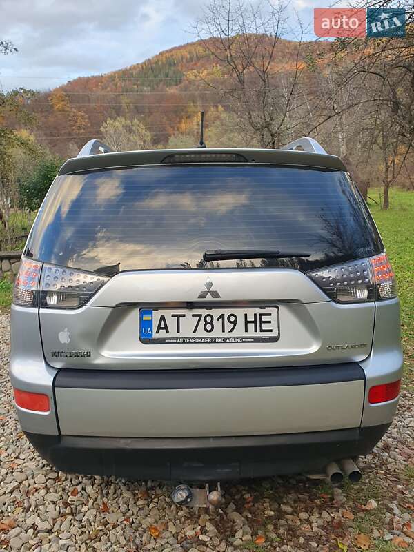 Внедорожник / Кроссовер Mitsubishi Outlander 2007 в Косове