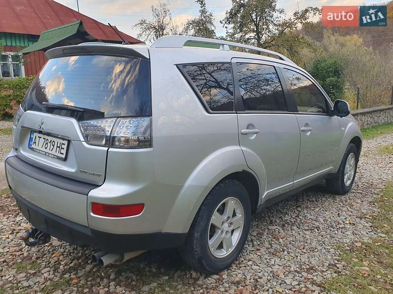 Внедорожник / Кроссовер Mitsubishi Outlander 2007 в Косове