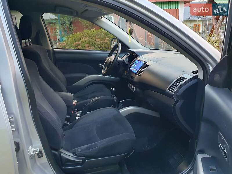 Внедорожник / Кроссовер Mitsubishi Outlander 2007 в Косове