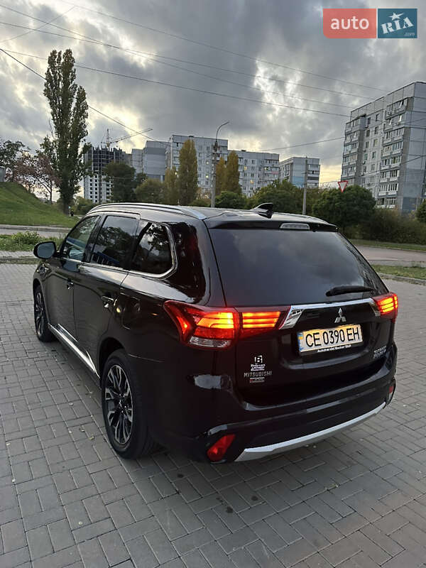 Позашляховик / Кросовер Mitsubishi Outlander 2018 в Черкасах
