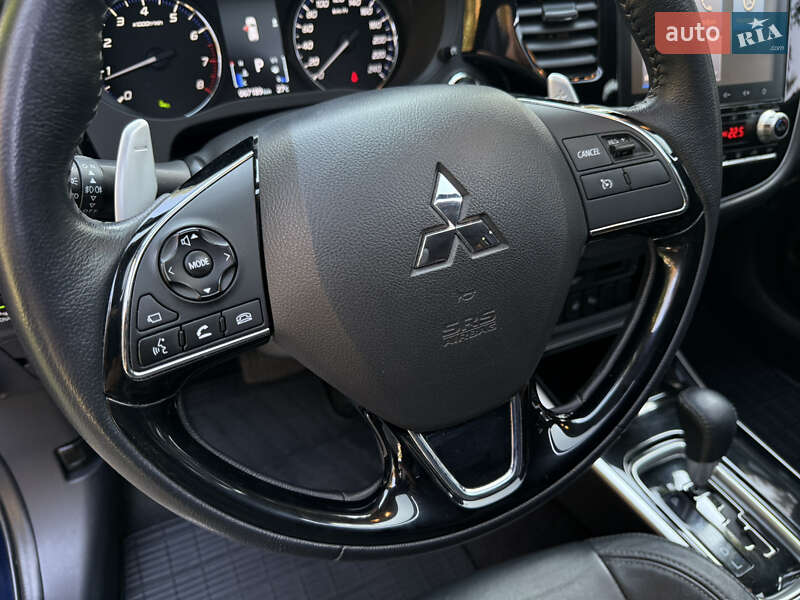 Внедорожник / Кроссовер Mitsubishi Outlander 2021 в Киеве фото 30 Внедорожник / Кроссовер Mitsubishi Outlander 2021 в Киеве