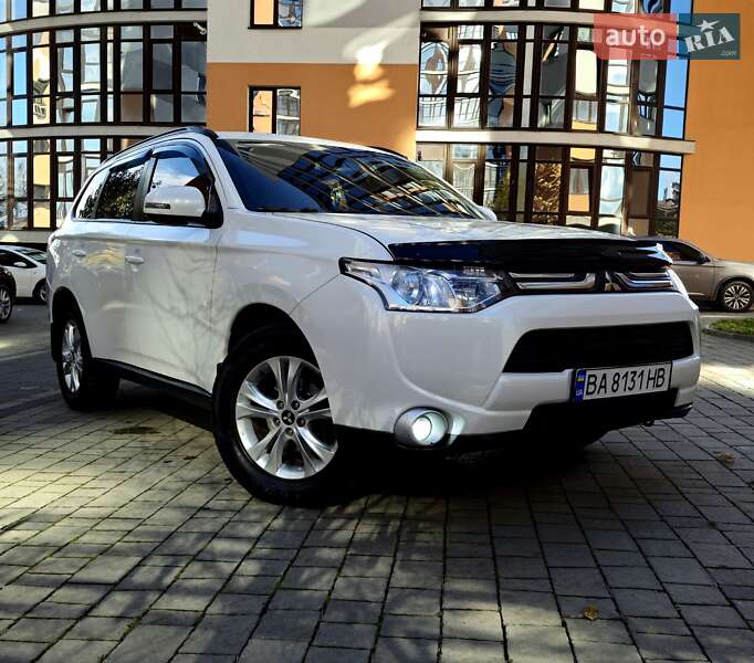 Внедорожник / Кроссовер Mitsubishi Outlander 2013 в Ивано-Франковске фото 7 Внедорожник / Кроссовер Mitsubishi Outlander 2013 в Ивано-Франковске