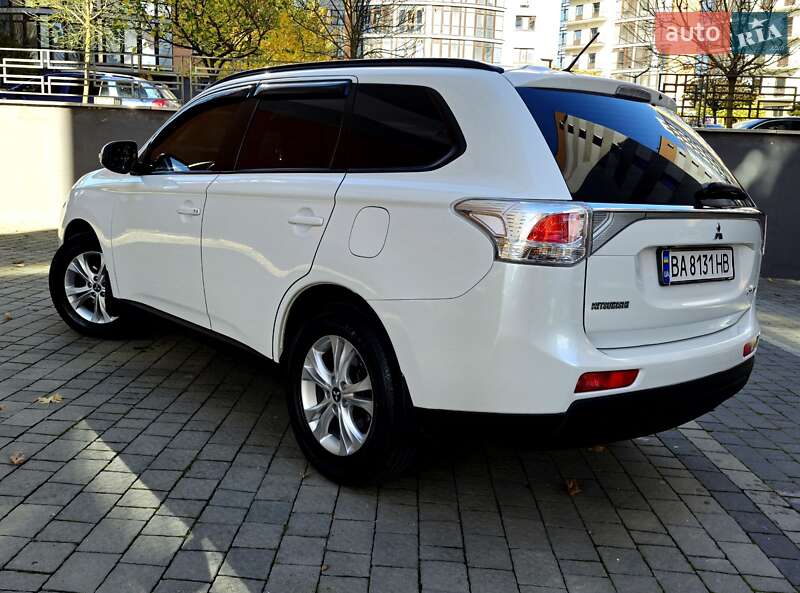 Внедорожник / Кроссовер Mitsubishi Outlander 2013 в Ивано-Франковске фото 22 Внедорожник / Кроссовер Mitsubishi Outlander 2013 в Ивано-Франковске