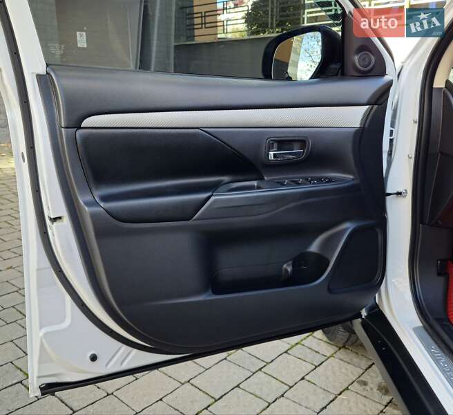 Внедорожник / Кроссовер Mitsubishi Outlander 2013 в Ивано-Франковске фото 46 Внедорожник / Кроссовер Mitsubishi Outlander 2013 в Ивано-Франковске