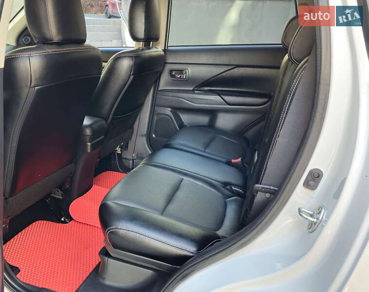 Внедорожник / Кроссовер Mitsubishi Outlander 2013 в Ивано-Франковске фото 51 Внедорожник / Кроссовер Mitsubishi Outlander 2013 в Ивано-Франковске