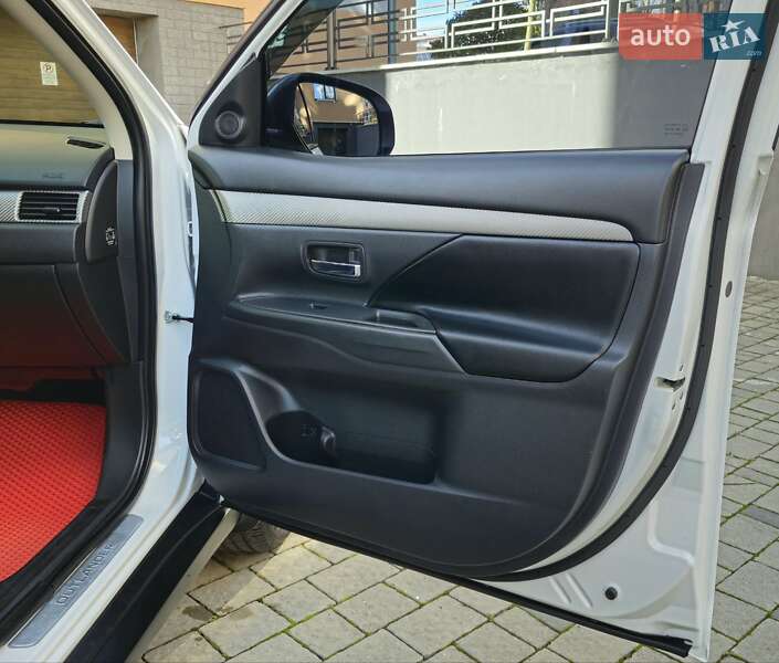 Внедорожник / Кроссовер Mitsubishi Outlander 2013 в Ивано-Франковске фото 66 Внедорожник / Кроссовер Mitsubishi Outlander 2013 в Ивано-Франковске