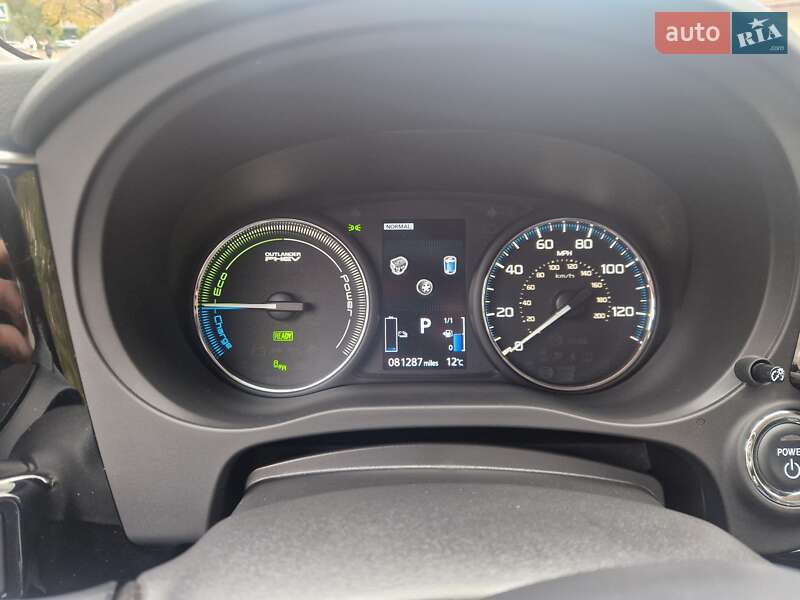 Внедорожник / Кроссовер Mitsubishi Outlander 2018 в Львове