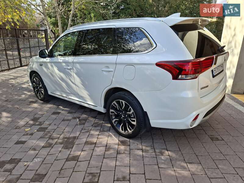 Внедорожник / Кроссовер Mitsubishi Outlander 2018 в Тернополе фото 7 Внедорожник / Кроссовер Mitsubishi Outlander 2018 в Тернополе