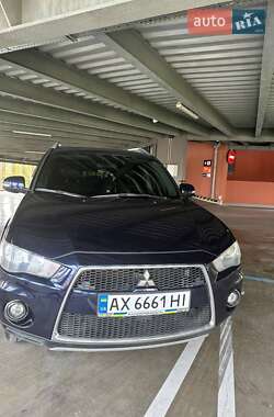 Позашляховик / Кросовер Mitsubishi Outlander 2010 в  фото 8 Позашляховик / Кросовер Mitsubishi Outlander 2010 в