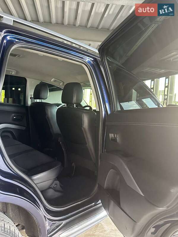 Внедорожник / Кроссовер Mitsubishi Outlander 2010 в Харькове фото 12 Внедорожник / Кроссовер Mitsubishi Outlander 2010 в Харькове