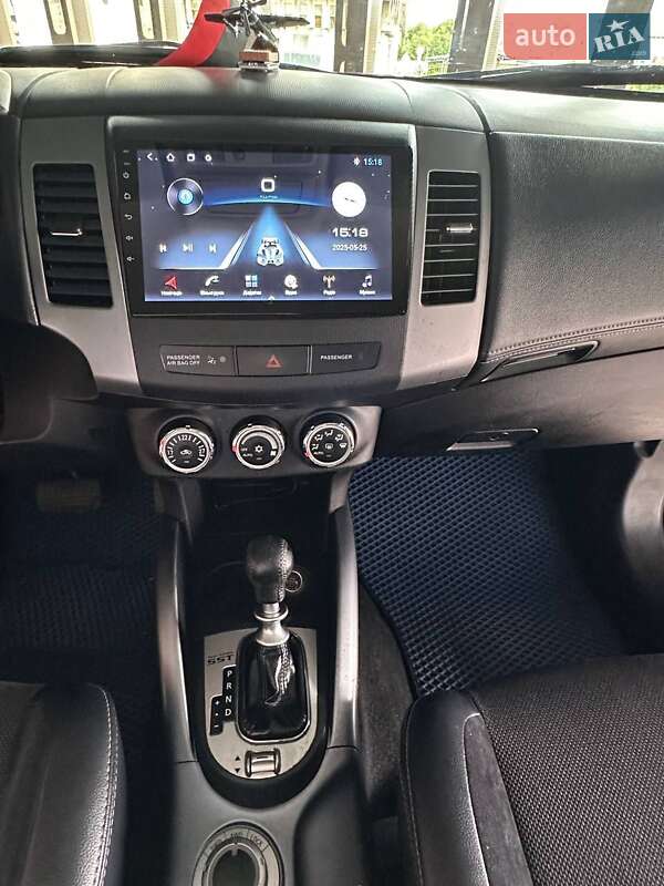 Внедорожник / Кроссовер Mitsubishi Outlander 2010 в Харькове фото 17 Внедорожник / Кроссовер Mitsubishi Outlander 2010 в Харькове