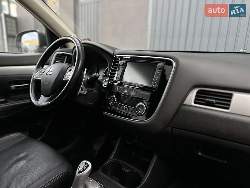 Позашляховик / Кросовер Mitsubishi Outlander 2013 в Івано-Франківську фото 20 Позашляховик / Кросовер Mitsubishi Outlander 2013 в Івано-Франківську