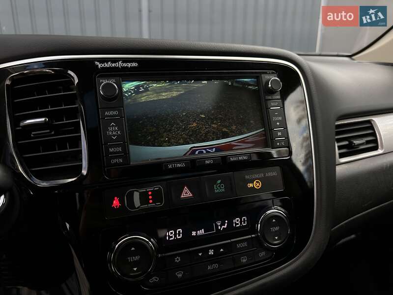 Позашляховик / Кросовер Mitsubishi Outlander 2013 в Івано-Франківську фото 35 Позашляховик / Кросовер Mitsubishi Outlander 2013 в Івано-Франківську