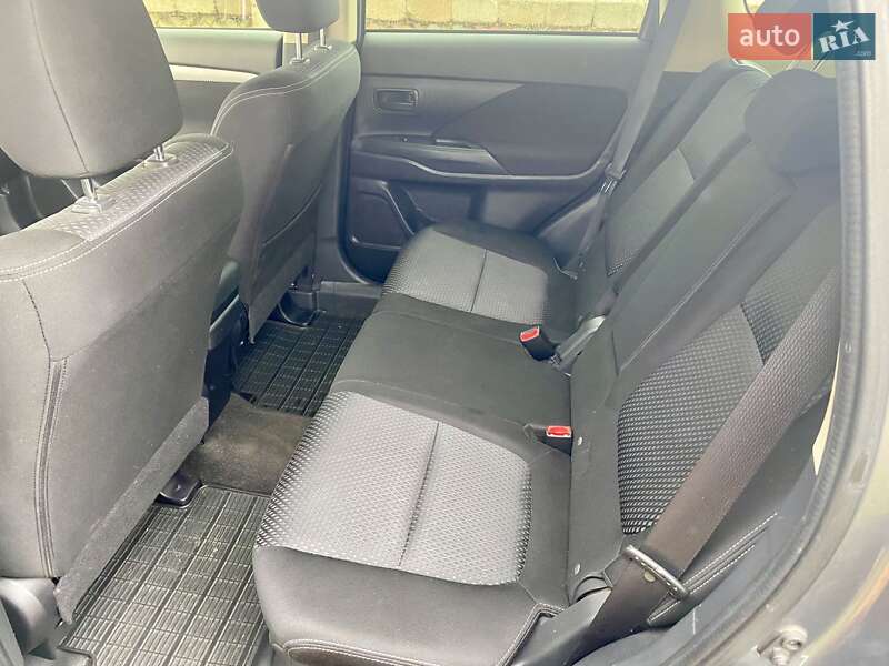 Позашляховик / Кросовер Mitsubishi Outlander 2018 в Києві фото 19 Позашляховик / Кросовер Mitsubishi Outlander 2018 в Києві