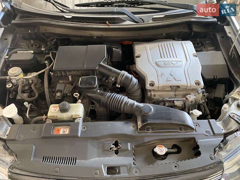 Внедорожник / Кроссовер Mitsubishi Outlander 2013 в Киеве фото 18 Внедорожник / Кроссовер Mitsubishi Outlander 2013 в Киеве