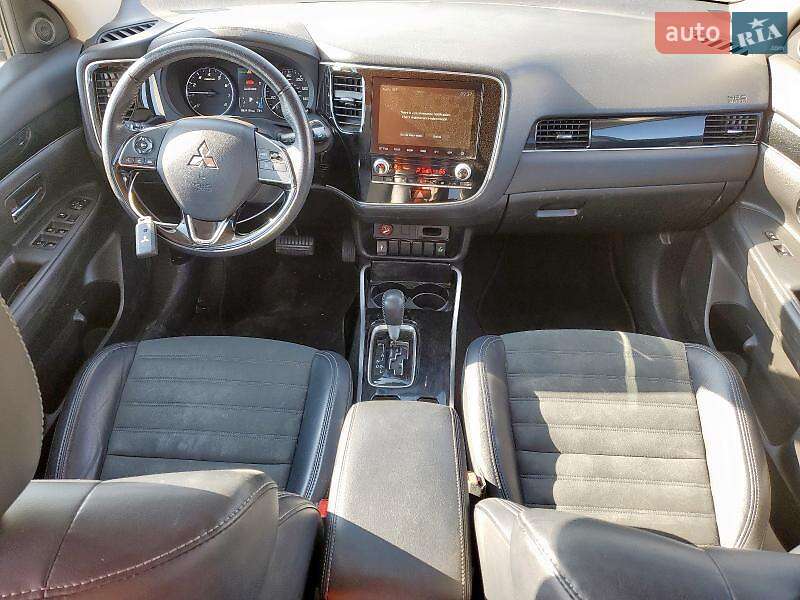 Позашляховик / Кросовер Mitsubishi Outlander 2020 в Кропивницькому фото 8 Позашляховик / Кросовер Mitsubishi Outlander 2020 в Кропивницькому
