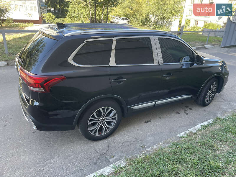 Внедорожник / Кроссовер Mitsubishi Outlander 2017 в Одессе фото 5 Внедорожник / Кроссовер Mitsubishi Outlander 2017 в Одессе
