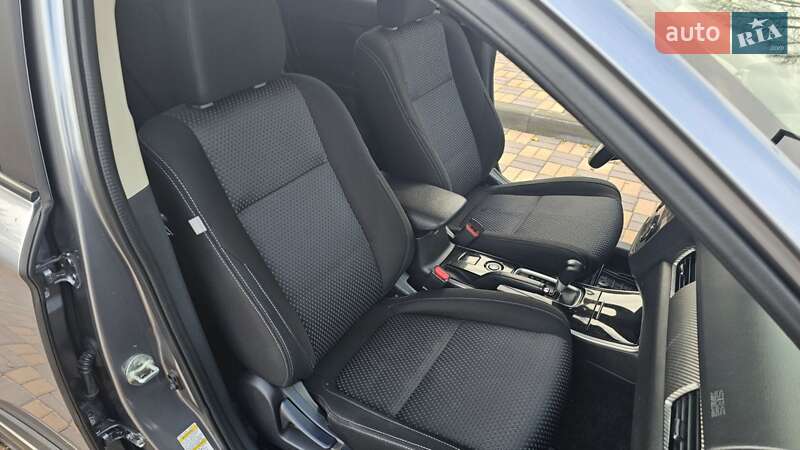 Внедорожник / Кроссовер Mitsubishi Outlander 2018 в Чернигове