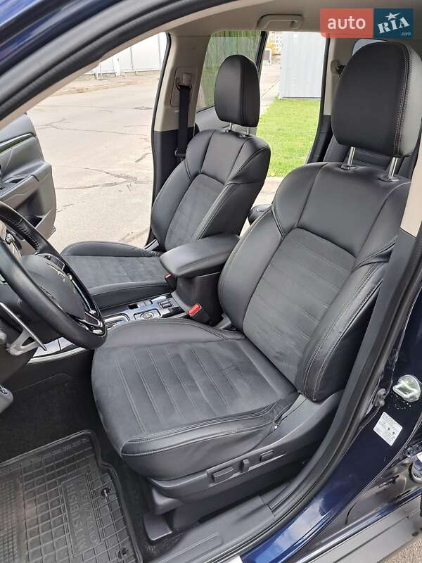 Внедорожник / Кроссовер Mitsubishi Outlander 2022 в Борисполе фото 18 Внедорожник / Кроссовер Mitsubishi Outlander 2022 в Борисполе