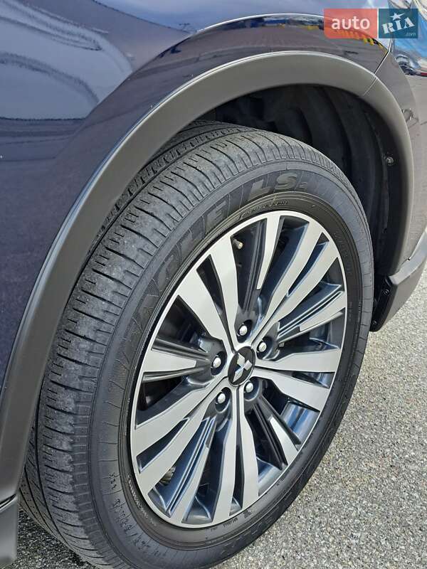 Внедорожник / Кроссовер Mitsubishi Outlander 2022 в Борисполе фото 35 Внедорожник / Кроссовер Mitsubishi Outlander 2022 в Борисполе