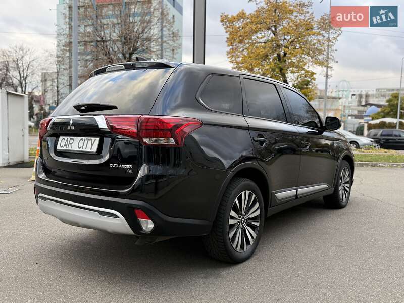 Позашляховик / Кросовер Mitsubishi Outlander 2019 в Києві фото 7 Позашляховик / Кросовер Mitsubishi Outlander 2019 в Києві