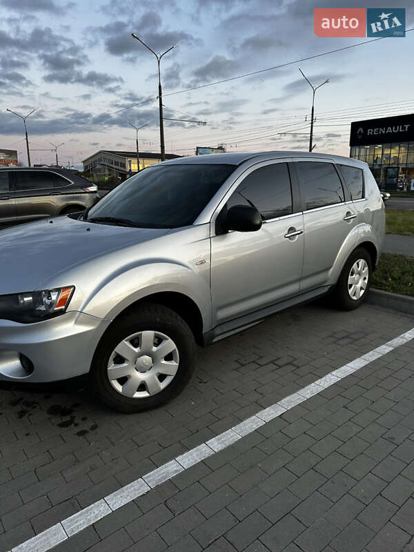Позашляховик / Кросовер Mitsubishi Outlander 2010 в Білій Церкві фото 3 Позашляховик / Кросовер Mitsubishi Outlander 2010 в Білій Церкві