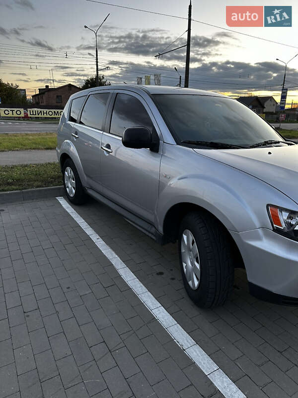 Позашляховик / Кросовер Mitsubishi Outlander 2010 в Білій Церкві фото 7 Позашляховик / Кросовер Mitsubishi Outlander 2010 в Білій Церкві